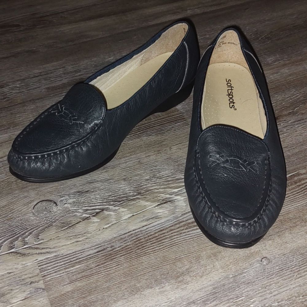 Softspots navy blue loafers Sz 9WW extra wide EUC
